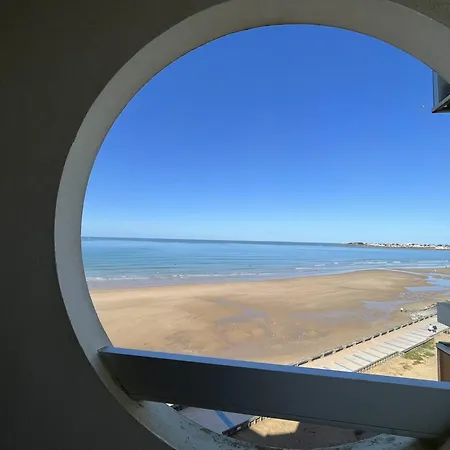 Апартаменты Superbe T2 Face A St Gilles Avec Wifi, Parking Prive Et Acces Direct A La - Fr-1-324-233